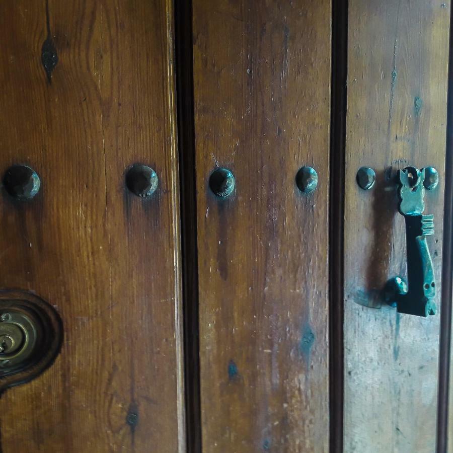 La Casa De La Bombilla Verde Тревелес Экстерьер фото